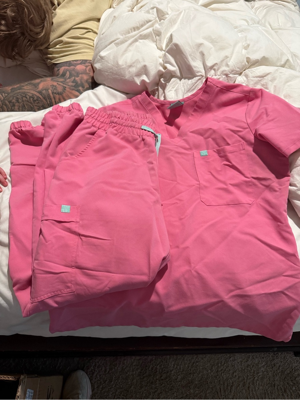 Women's Pink Two-Piece Pajama Set - Short Sleeve Top & Elastic Waist Pants